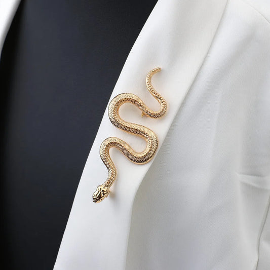 Metal Chain Brooch Tassel Butterfly Pendant Brooch for Women Men Couple Overcoat Suit Shirt Lapel Pin Clothing Accessory Jewelry